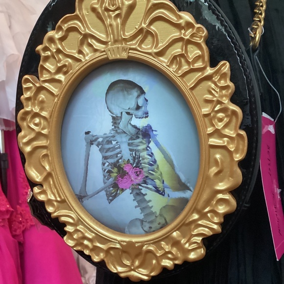 Betsey Johnson Now You See Me CrossBody Bag - Picture 5 of 14